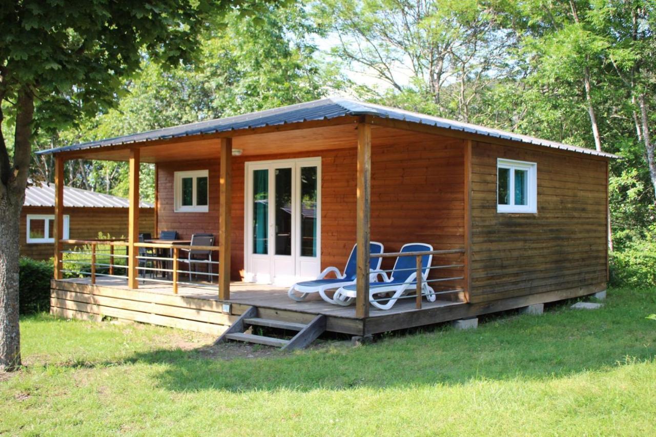 Village De Chalets Et Camping La Pierre De L'Aigle La Bréole Eksteriør billede